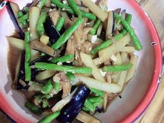 -老三样·美食研究中心(世贸路店)