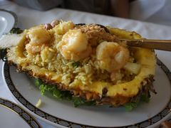 菠萝海鲜炒饭-Methavalai Sorndaeng