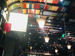 -钟书阁(松江泰晤士小镇店)