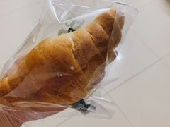 海盐牛角包-PAPER STONE BAKERY(天环店)