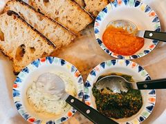 三种酱配酸面包-Mesa Madre梅萨妈妈·Bintana(国贸店)