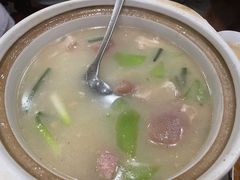 蹄髈大骨黄豆汤-小实惠嘉(威海路店)