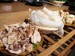 -菌海森林·非遗野生菌火锅(西山区滇池路摩根道店)