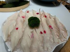 -茅草房·河畔园林火锅