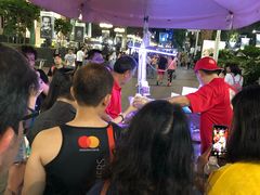 -詹爷爷乌节路街头冰淇淋