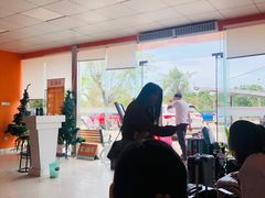 -一嗨租车(凤凰机场店)