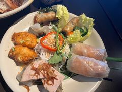 -大头虾越式风味餐厅(光明广场店)