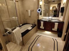 -广州富力丽思卡尔顿酒店