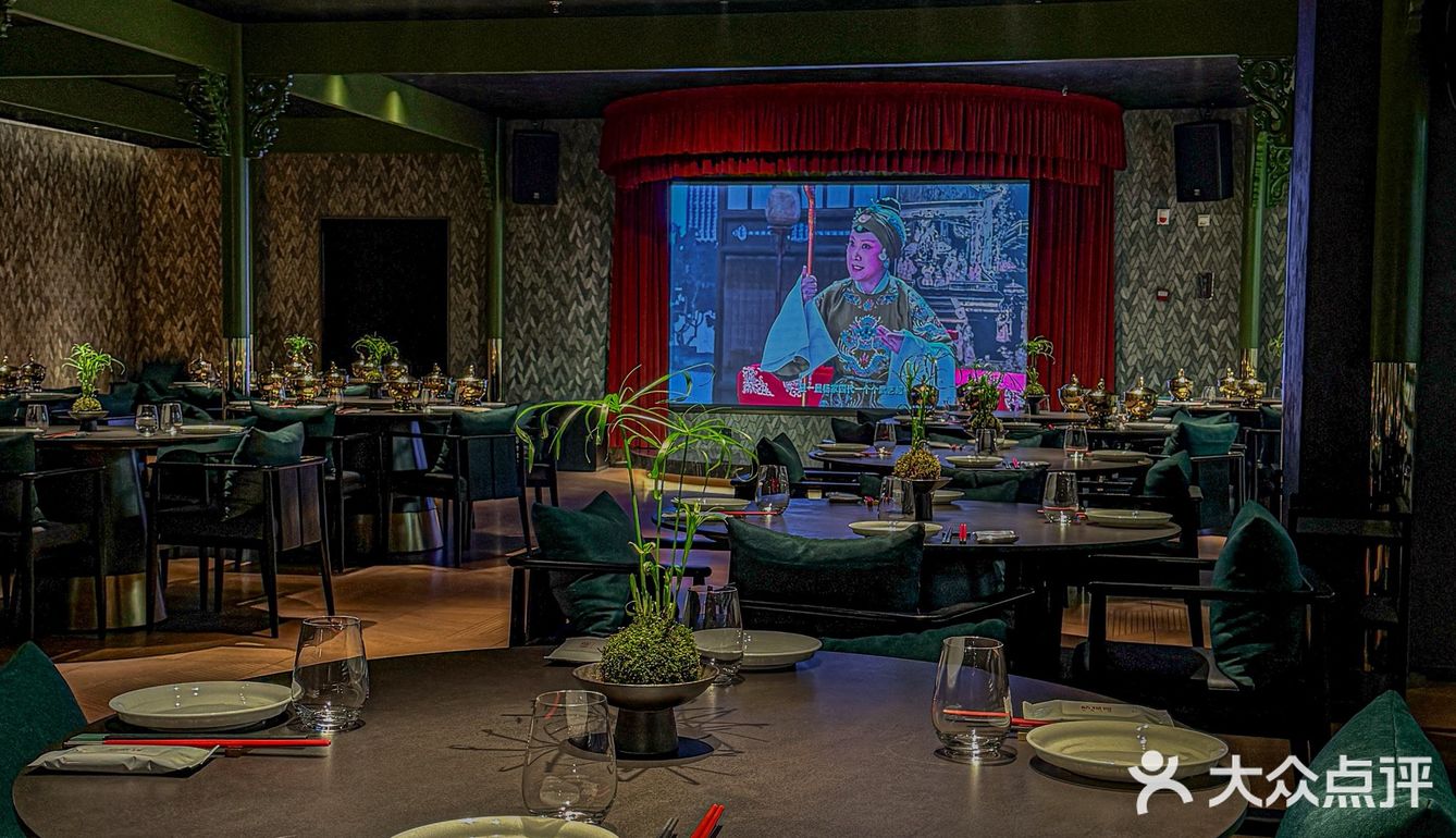 国潮大片级火锅店空降杭州滨江樱花里……