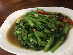 -Dang restaurant (patong phuket)