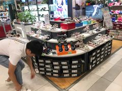 -百丽国际童鞋(泉屋百货店)