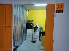 -安东易迷你仓自助寄存仓库(淞虹路店)