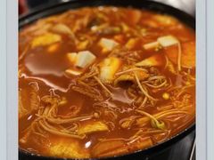 部队火锅-HONGA HONGA雄家(曹路店)