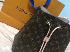 -小飞侠奢侈品回收 寄卖 养护(宝山宝龙广场店)