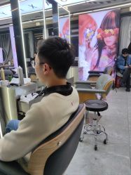 -藤野造型烫发染发