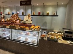 -三亚湾海居铂尔曼度假酒店