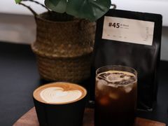 -M Stand(银泰中心in01店)