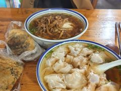 -两棵树馄饨店(渔梁住保小区店)