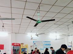 -明记砂煲美食(人民北路四十号大院店)