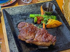 -米德维奇俄式西餐厅(西六道街店)