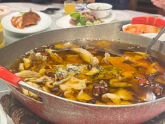 -鑫巴蜀小镇 · 水煮鱼专研店(玉桥店)