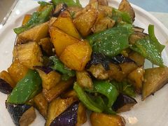 -马尔龙新疆饭店·清真(瑞景店)