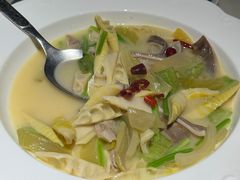 鲜竹笋酸菜烩猪肚-陶陶居酒家(新天地店)