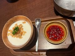 自制云南玫瑰酸奶-银米·云南传统过桥米线(双廊黑金冠店)