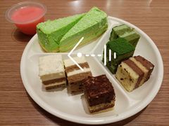 薄荷柠檬蛋糕-诺丁牛排披萨自助餐厅(汕头苏宁店)