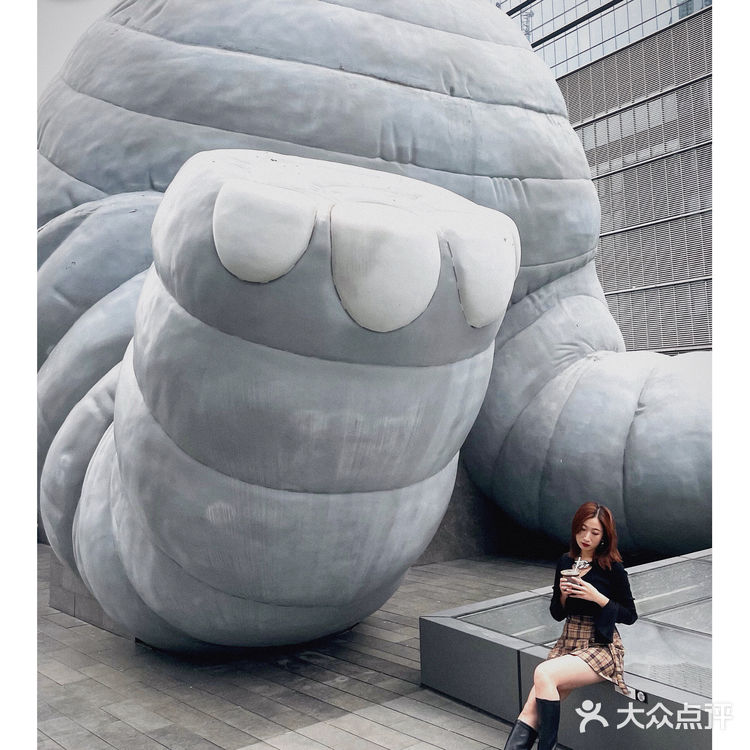 深圳街拍▫️OOTD▫️用简单的元素穿出高级感