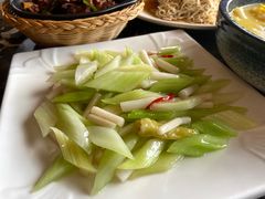 -金陵红鲤鱼餐厅(孝陵卫紫金山店)