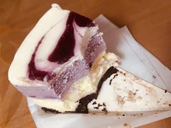 双层轻芝蛋糕-星巴克(南宁民歌湖店)