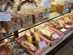 -红宝石·鲜奶小方·海派西点房(南丹店)