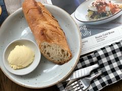 -ROAST coffee & eatery