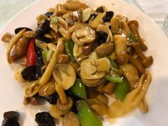 小炒香菇-闻道食府烙饼卷带鱼(原车耳营店原大觉寺店)