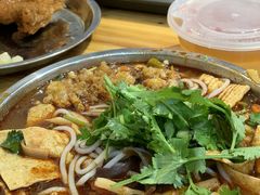 -柳州肥姨妈大骨螺蛳粉(东靖路店)
