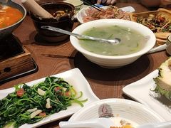 -老滇山寨•云南特色菜•地方菜•民族风情歌舞表演(金碧店)