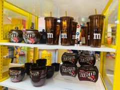 -m豆巧克力世界(上海世茂广场店)