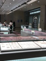 -潮宏基珠宝旗舰店(苏宁广场店)