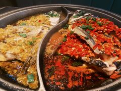 -阿瓦山寨·湘菜现炒·剁椒鱼头王(咸阳总店)