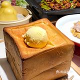 像置身于竹林，餐厅环境非常好。️东坡仔排