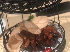 秘制脆皮乳鸽-避风塘(金山万达店)