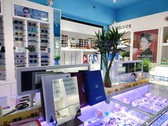-提一眼镜·蔡司·依视路(小寨店)