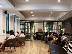 大堂-星巴克臻选(广州沙面店)