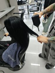 -宫铭烫发染发接发店