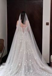 -Flora婚纱礼服定制租赁店