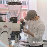 爱上简约白色系的咖啡店☕️
