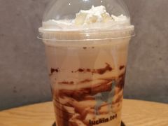 小火山阿华田厚乳-瑞幸咖啡(时代TIT广场店)