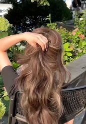 -BULB STUDIO 巴柏明星发型工作室