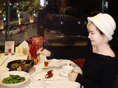 -深圳富苑皇冠假日套房酒店